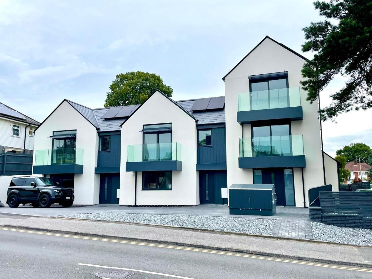 Poole Haven: Modern 6-Sleeper with Free Parking and Fast WiFi Villa Exterior photo